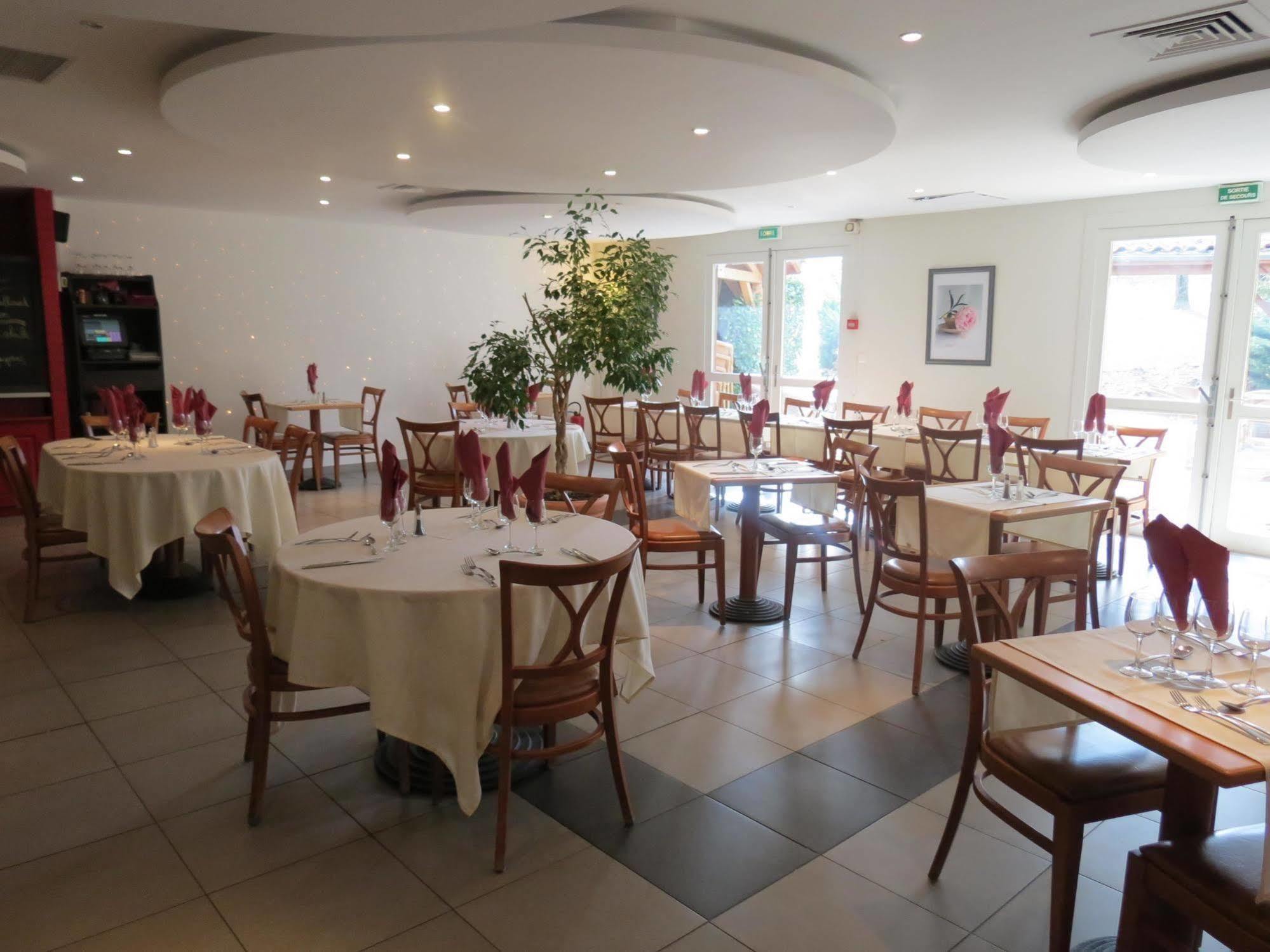 Kyriad Grenoble Sud - Seyssins Ngoại thất bức ảnh